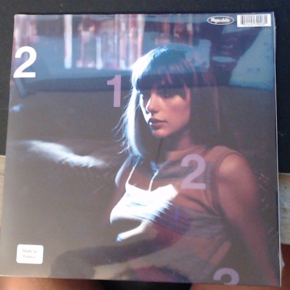 Rare Taylor Swift Album - Picture 2 of 2